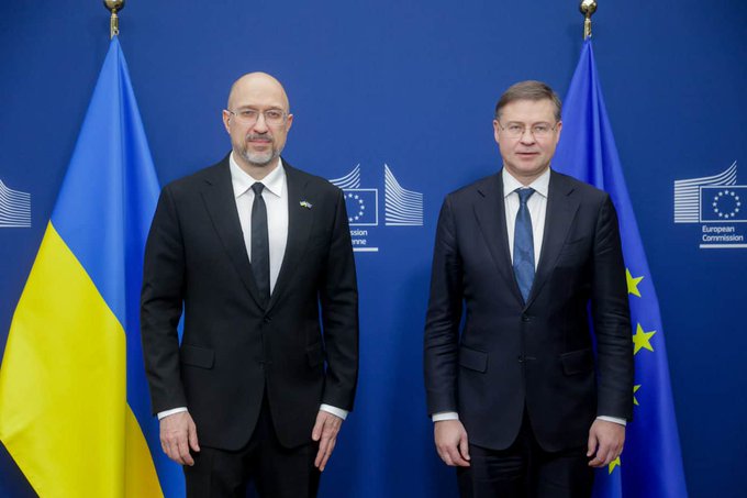 Україна отримала від ЄС 1 млрд євро кредиту за рахунок заморожених росактивів
