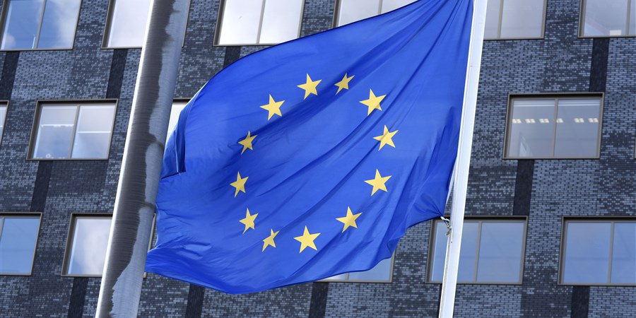 Україна отримала 1 млрд євро кредиту від ЄС від прибутків із заморожених активів РФ
